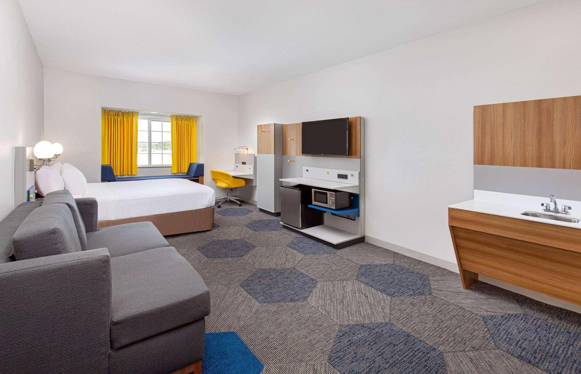 Microtel Inn And Suites By Wyndham Opelika Extérieur photo
